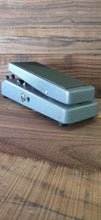 Load image into Gallery viewer, Real McCoy Custom RMC3FL Wah
