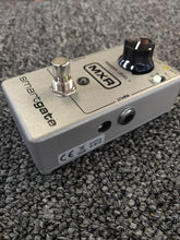 Load image into Gallery viewer, MXR M135 Smart Gate Pedal
