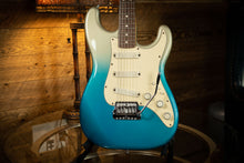 Load image into Gallery viewer, 1983 Fender Elite Stratocaster (VERY RARE) &#39;BLUE STRATOBURST&#39;
