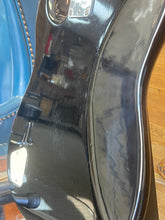 Load image into Gallery viewer, Fender Elite Stratocaster with Maple Fretboard 1983 - 1984 Black
