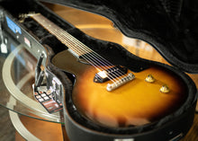 Load image into Gallery viewer, Gibson Les Paul Jr 3/4 Scale 1958 Sunburst
