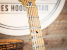 Load image into Gallery viewer, Fender Stratocaster 1979 Natural
