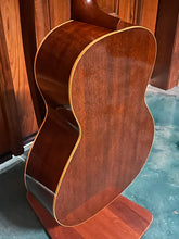 Load image into Gallery viewer, 2021 Minerva Fretworks - Nick Lucas Special #20 (Burgandy Chocolate)
