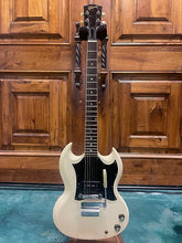 Load image into Gallery viewer, Gibson SG Junior &quot;Large Guard&quot; with Vibrola 1967 Polaris White
