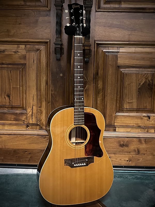 ギター gibson J-50ADJ 1967 Gibson J-50ADJ Sitka/Mahogany