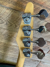 Load image into Gallery viewer, RARE MIJ Fender Performer Bass 1986 Brown Sunburst

