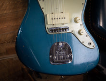 Load image into Gallery viewer, Fender Jazzmaster 1964 Lake Placid Blue
