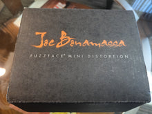 Load image into Gallery viewer, Dunlop Joe Bonamassa FFM4 Fuzz Face Mini  2010&quot;s Black/Gloss
