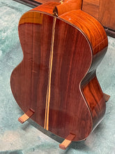 Load image into Gallery viewer, Kremona Solea Classical Guitar Natural
