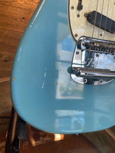 Load image into Gallery viewer, Fender Mustang Guitar with Rosewood Fretboard 1966 Daphne Blue
