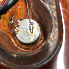 Load image into Gallery viewer, Gibson Les Paul Special 1974 Sunburst
