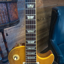 Load image into Gallery viewer, Gibson Les Paul Deluxe 1969 - 1984
