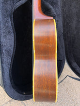 Load image into Gallery viewer, Martin Style 2 Mahogany Soprano Ukulele
