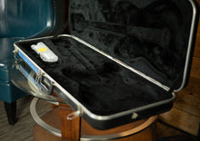 Load image into Gallery viewer, Fender Elite Stratocaster with Maple Fretboard 1983 - 1984 Black
