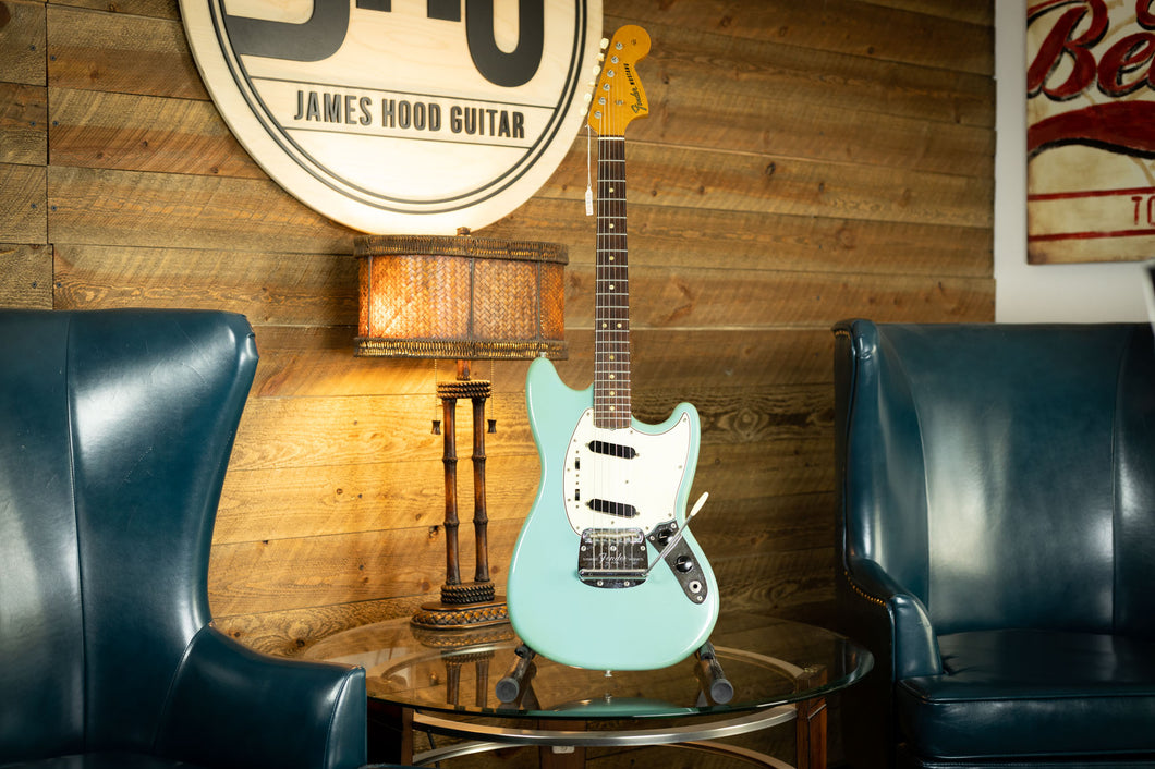 Fender Mustang Guitar with Rosewood Fretboard 1966 Daphne Blue