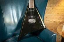 Load image into Gallery viewer, Fender Katana 1985 - 1987 Black
