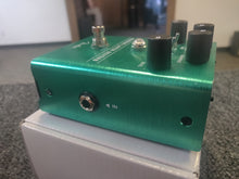 Load image into Gallery viewer, Fender Marine Layer Reverb

