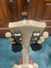 Load image into Gallery viewer, Gibson SG Junior &quot;Large Guard&quot; with Vibrola 1967 Polaris White
