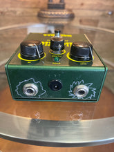 Load image into Gallery viewer, Way Huge SP1 Swollen Pickle Jumbo Fuzz
