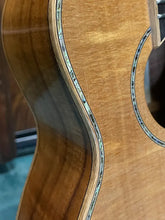 Load image into Gallery viewer, 2005 Koa Works Tenor Ukulele Spruce &amp; Hawaiian Koa Natural (Video Demo)
