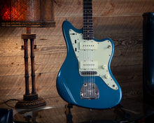 Load image into Gallery viewer, Fender Jazzmaster 1964 Lake Placid Blue
