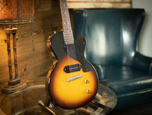 Load image into Gallery viewer, Gibson Les Paul Jr 3/4 Scale 1958 Sunburst
